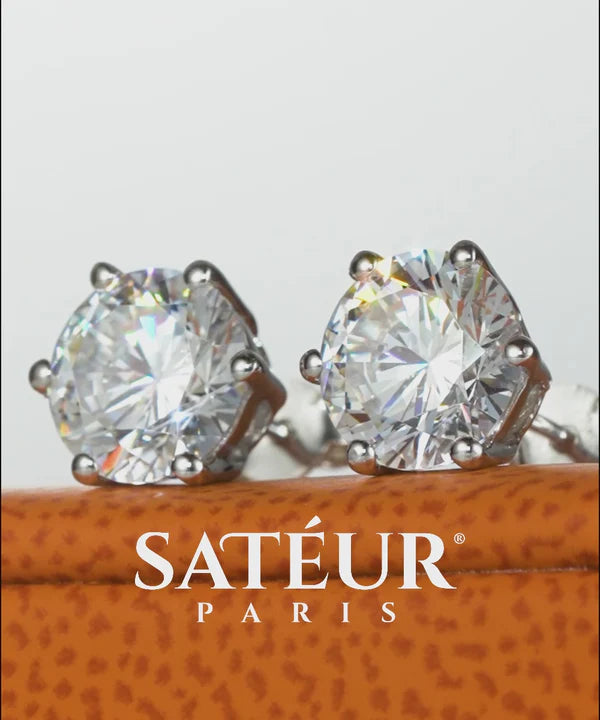 Rich Vibe Stud Earrings