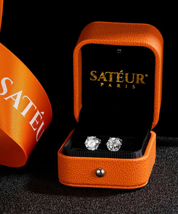 Rich Vibe Stud Earrings