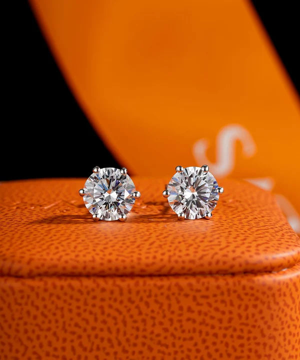 Rich Vibe Stud Earrings